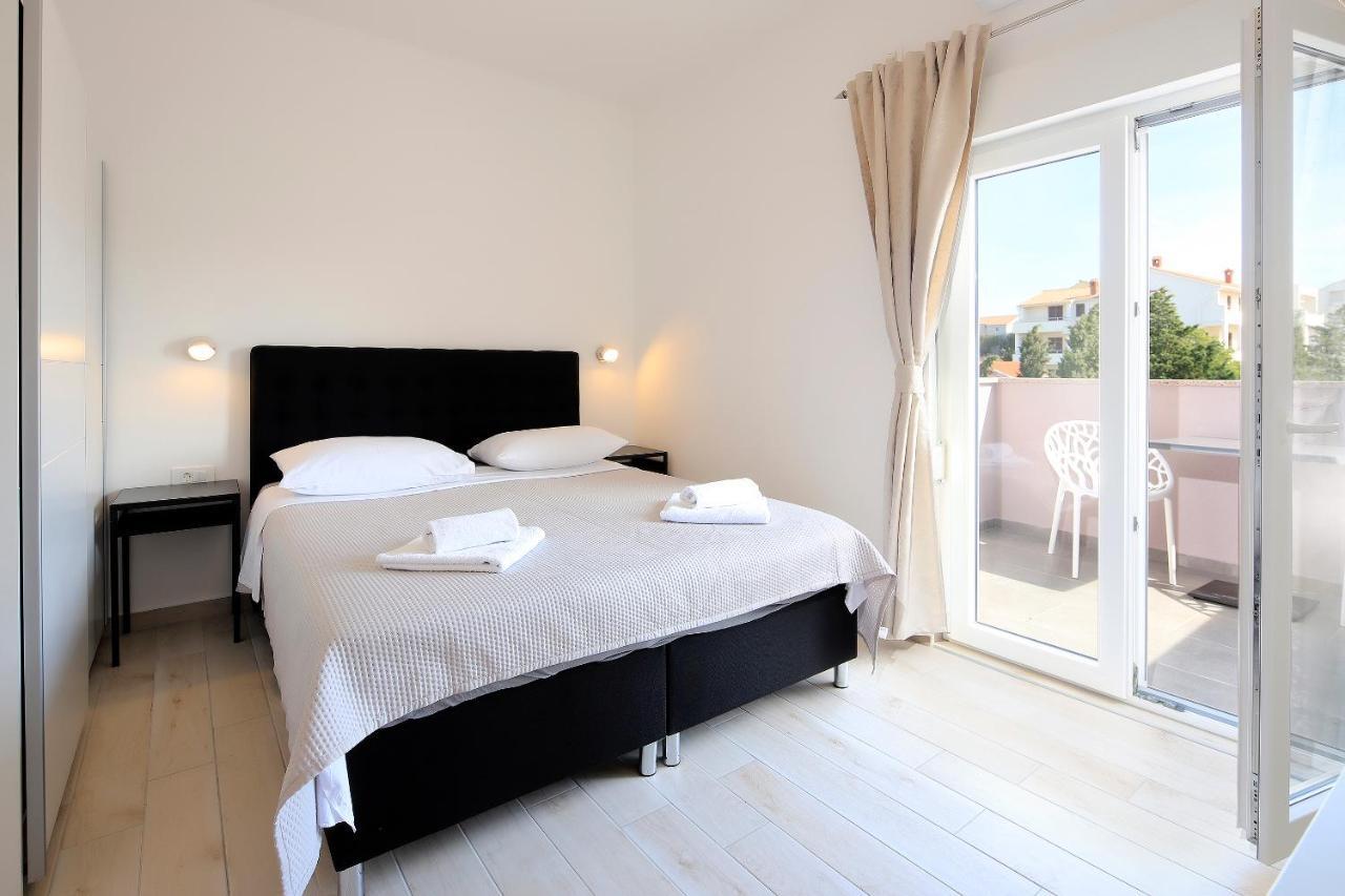 Apartments Lola نوفاليا المظهر الخارجي الصورة