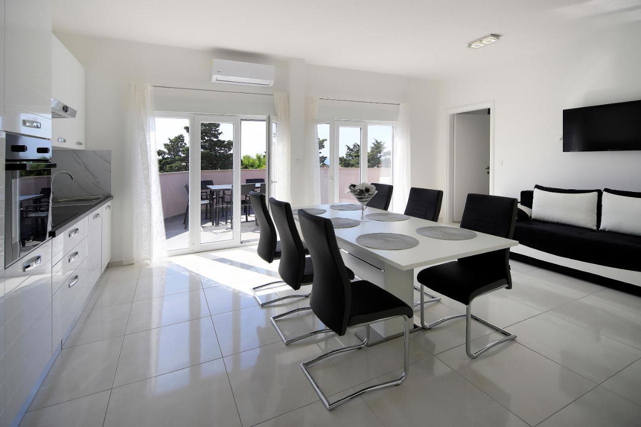 Apartments Lola نوفاليا المظهر الخارجي الصورة