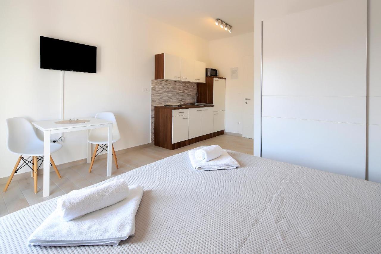 Apartments Lola نوفاليا المظهر الخارجي الصورة