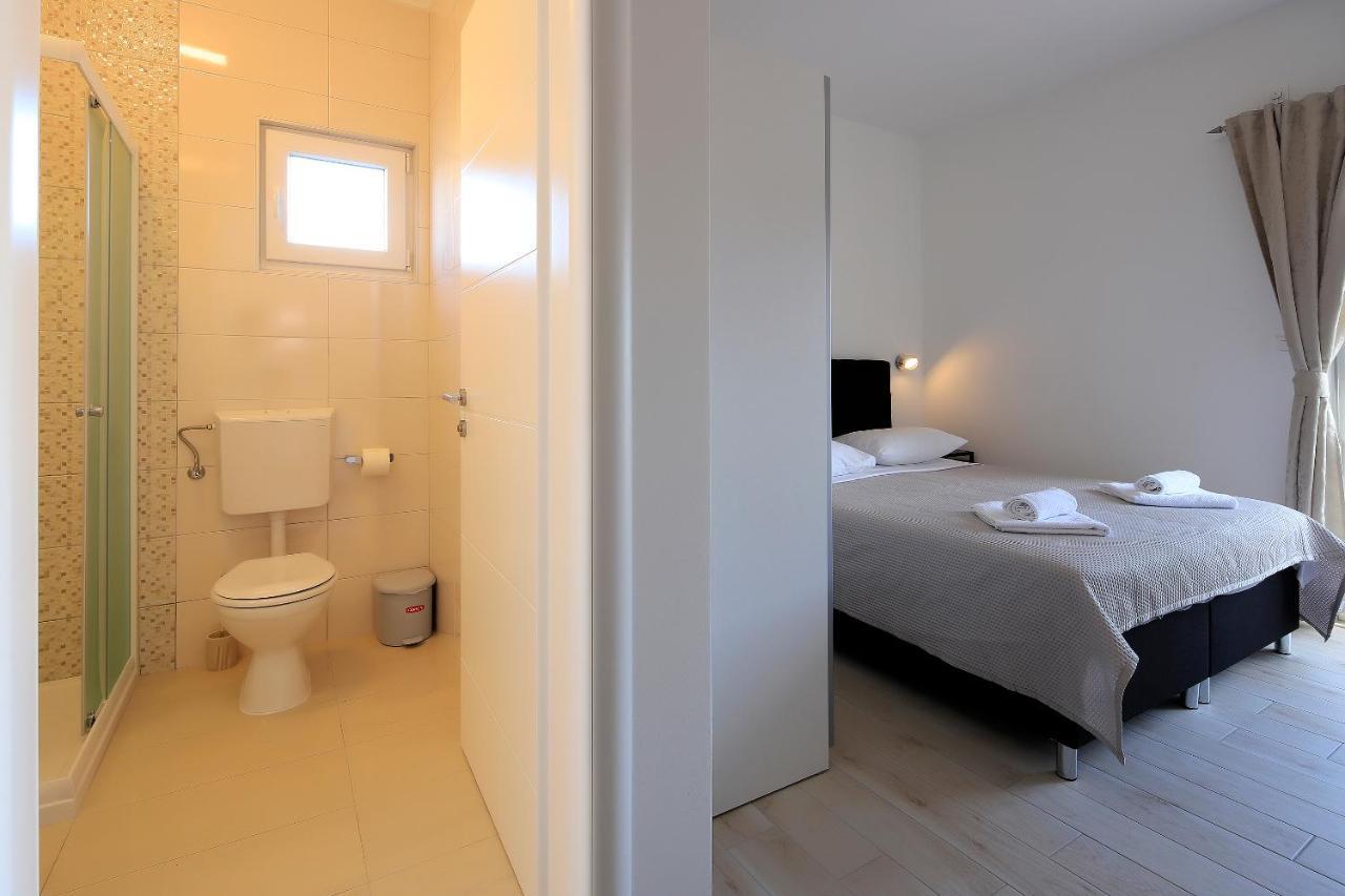 Apartments Lola نوفاليا المظهر الخارجي الصورة
