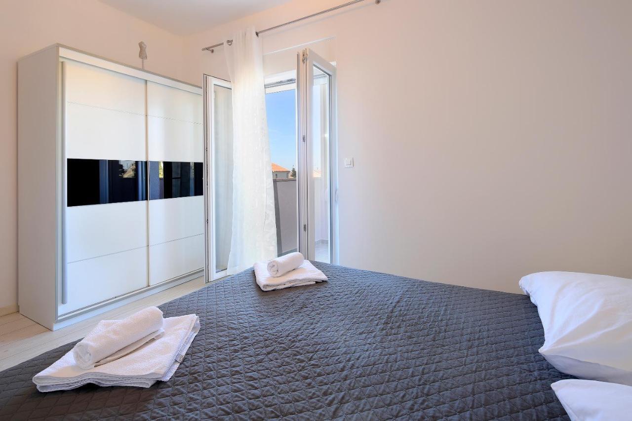 Apartments Lola نوفاليا المظهر الخارجي الصورة